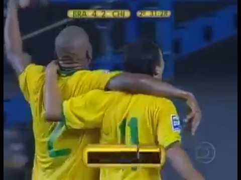 Nilmar Honorato (Brasil) - 09/09/2009 - Brasil 4x2 Chile - 3 gols