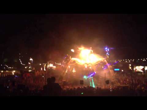 BoomTown 2012 - Arcadia Stage Show Spitfire