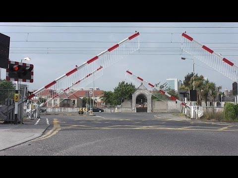 Merrion Gates Level Crossing - 8300 Class Dart Train