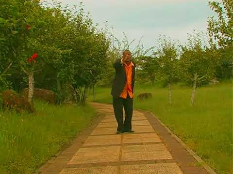 Malibongwe Gcwabe - Ndiyakhala (Official Music Video)