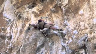 preview picture of video 'Climber falling at Grande grotto in Kalymnos'