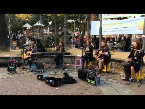 141102 Cube Girls (CLC) cover Katy Perry 'Roar' at Hongdae Playground