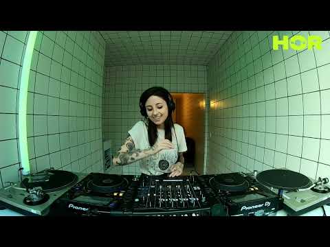 aufnahme + wiedergabe Showcase - Chloé Lula / August 29 / 7pm-8pm