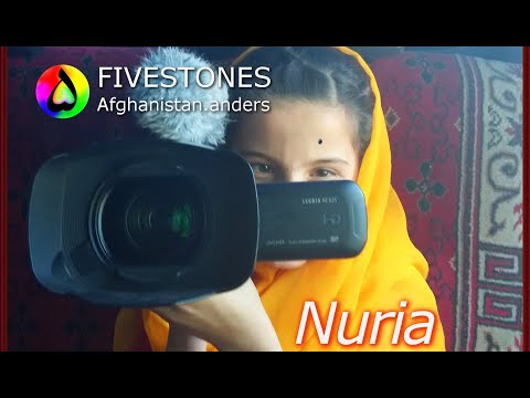 Nuria 👧🏻, a sweet juggler from Afghanistan