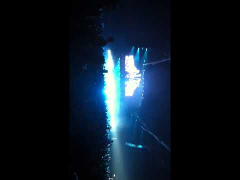 Tiesto And Friends   Get No Sleep @ O2World Berlin 9 9 11 7