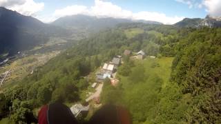 preview picture of video 'Paragliding at Marlens in France'