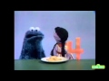 Classic Sesame Street Cookie Monster Eats Galletitas