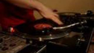 Dj Dundidit&#39;s &#39;Bermuda Triangle&#39; routine--1/11/07