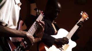 Salif Diarra - Café Concert à l'Institut Français - Ouagadougou - Burkina Faso - Morceau 1