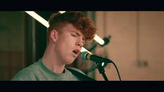 Be Good Or Be Gone le Fionn Regan as Gaeilge