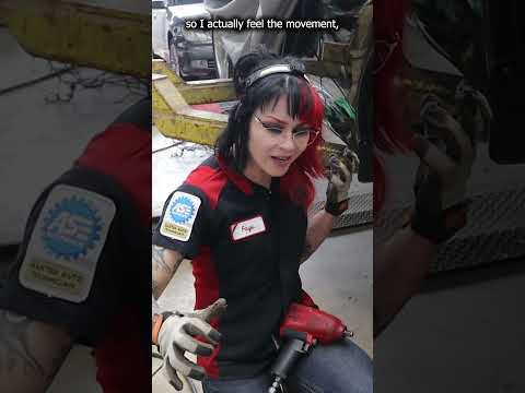 How to PROPERLY Use a Torque Stick to Install Wheels  #autodiy #cartips  #toolreviews #shorts