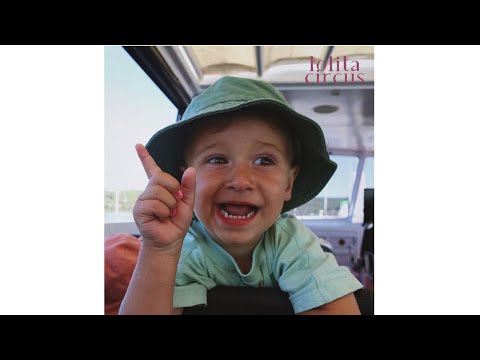 Lola Vila 🌟 - JACOBITO