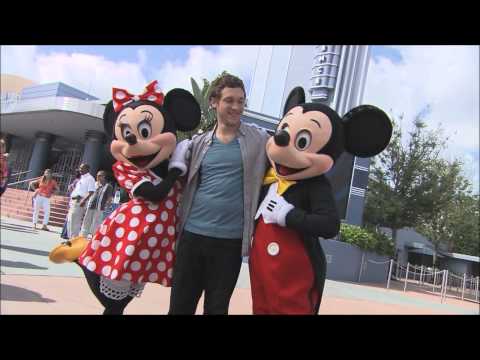 American Idol Winner Phillip Phillips Visits Disney's Hollywood Studios