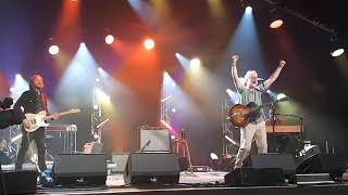 Billy Bragg onstage as England&#39;s Lionesses win the Women&#39;s Euro 2022 final (Cambridge Folk Festival)