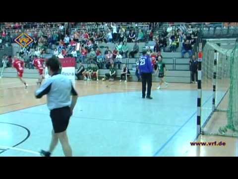 16/13 Aufstieg - Der HC Einheit feiert