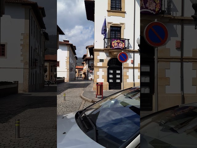 Vídeo relacionado con Pack de 2 Banderas de España, Bandera Balcón Resistente Impermeable con Escudo. (60X90)