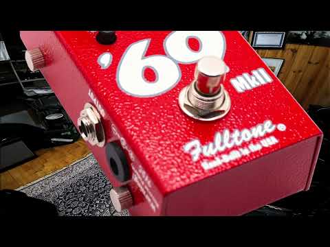 Fulltone '69 MkII Fuzz (Late-Era Hammertone Red, ~2019/2020) – Excellent Condition with Original Box image 9