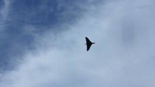 preview picture of video 'Vulcan XH558 at the Margate Airshow - 18/06/2011'