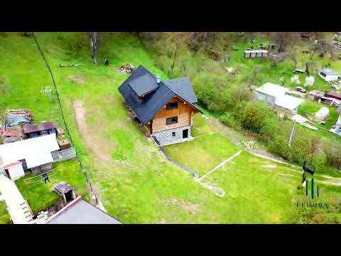 Okúzľujúca drevenica s veľkým pozemkom priamo pod Čachtickým hradom