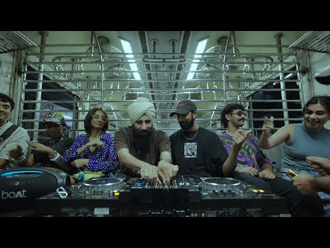 Playing a DJ set in the Mumbai local train | Baalti x CrabCulture