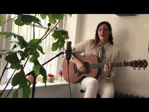 The Tourist (alley sessions) Sara Curtin sings Radiohead (live, acoustic)