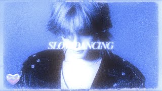 Download lagu v - slow dancing (piano ver) ❅ slowed & reverb rain mp3 Download lagu v - slow dancing (piano ver) ❅ slowed & reverb rain mp3