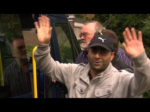 Flüchtlinge in Deutschland: Das Paradies sieht anders aus | SPIEGEL TV