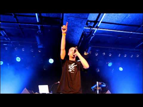 Dona B - Mijn Visie (Live @Burgerweeshuis 24-06-11)