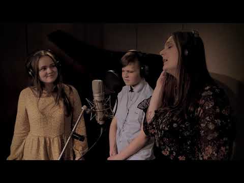 Rãdvilė, Kamilė ir Ąžuolas - Gandrai