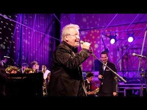 אלון אולארצ'יק Eyal Vilner Big Band - בא לשכונה בחור חדש