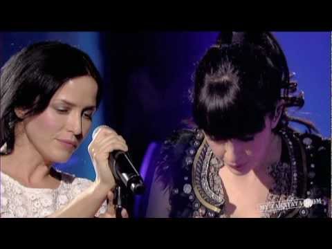 Nolwenn Leroy&  Andrea Corr "Woman Of Ireland" (Live on Taratata Mai 2005)