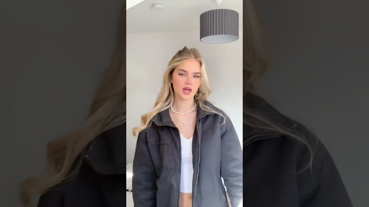 Cozy Winter Fashion: Beautiful Blonde Girl’s Chic Home Style