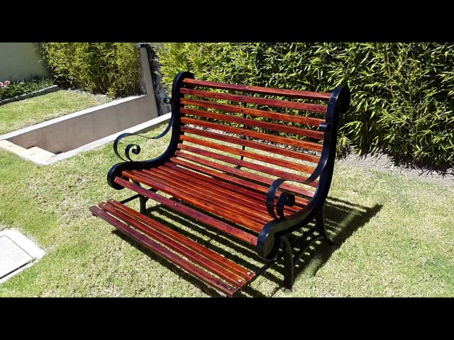 Vídeo relacionado con Banco de Jardín Exterior de Metal 2-3 Plazas | Asiento de Acero Resistente | Ideal para Terraza, Patio, Porche o Balcón | Diseño Decorativo con Respaldo Curvo | Mueble Exterior Duradero