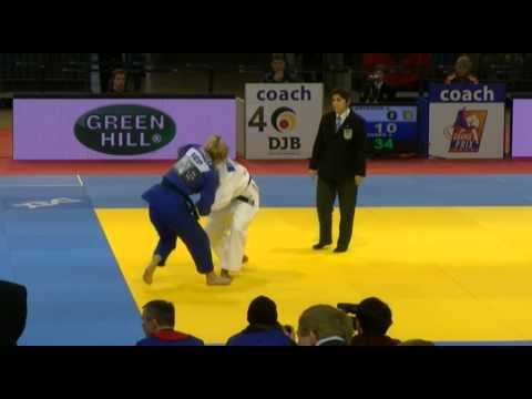 Juul Franssen vs  Juliene ARYECHA, 1e partij -57 kg @  Judo Grand Prix Düsseldorf