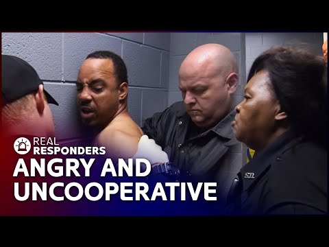 The Uncooperative And Drunk Suspects Thrown In Detox Cells | Jail Big Texas | Real Responders