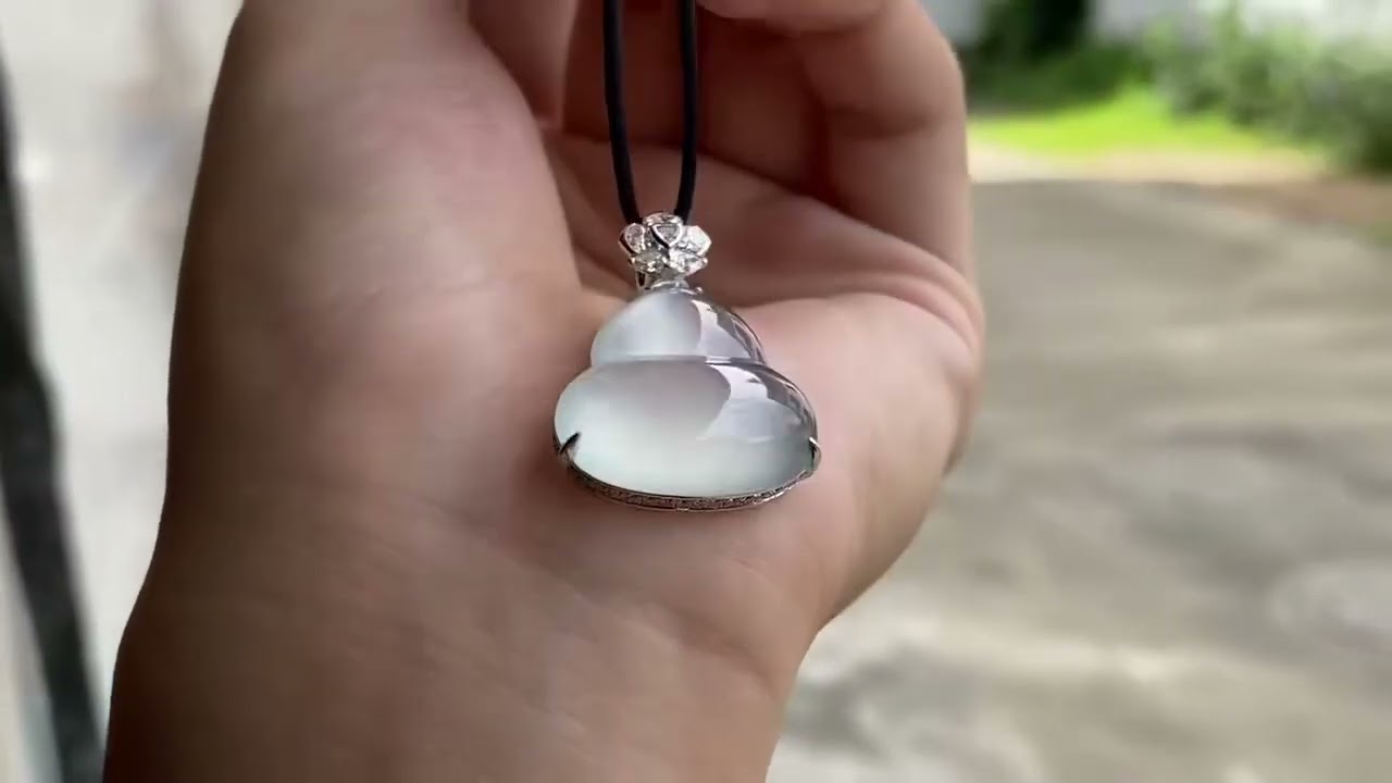 Crystal Clear Gourd Pendant
