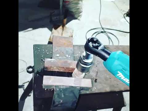 Makita WR100DZ Akumuliatorinė terkšlė 1/4" and 3/8", 12V Max, 47,5Nm, Be akumuliatorių ir kroviklio! video