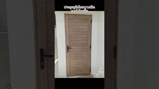 ประตูอลูมิเนียมลายไม้เมเปิ้ล บานเปิดแบบมีบังใบ