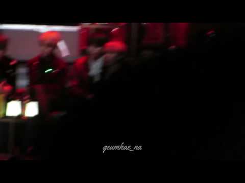 161202 - [ MAMA 2016 ] BTS Reaction To EXO - 'Transformer' + 'Monster'