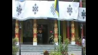 preview picture of video 'Bodhgaya -  India - Templo Tibetano - Dalai Lama'