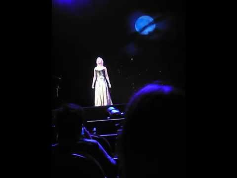 Memory en français interprété par Prisca Demarez pour #catsparis