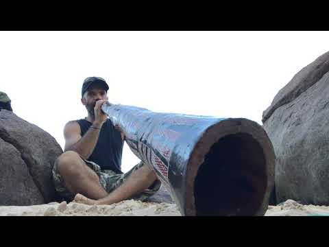 Stunning Djalu Gurruwiwi yidaki