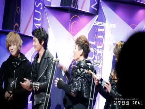 110120 SHINee won pupularity award @ SMA