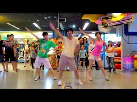 Bar Bar Bar (빠빠빠) - Crayon Pop (크레용팝) dance cover by K.O.P.M (Official)