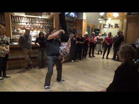 9 March 2024 - Gottaswing Beginner Lesson Demo at the Barrel Oak Winery