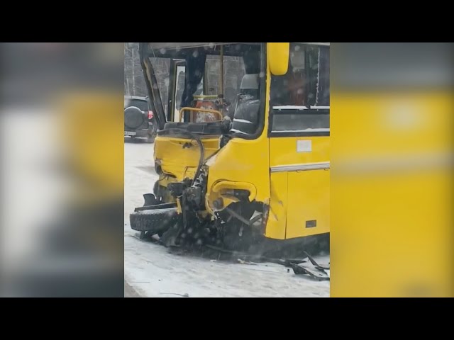 Авария создала массовую пробку