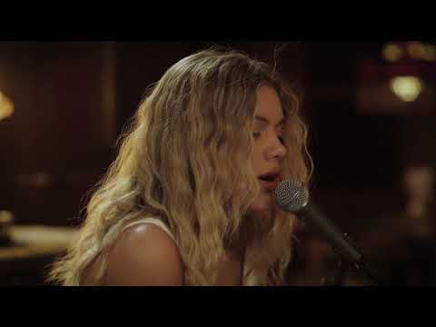 download lagu mp3 mp4 Daisy Singer, download lagu Daisy Singer gratis, unduh video klip Daisy Singer