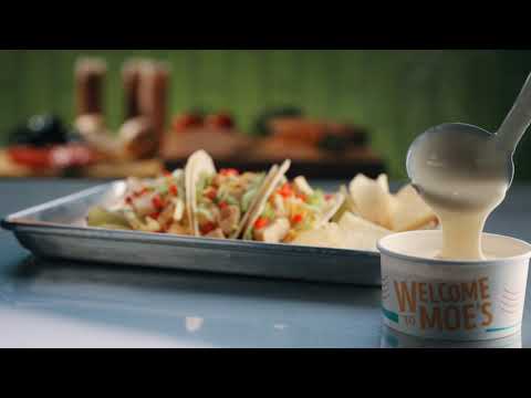 Crianças comem de graça aos domingos no Moe's!
