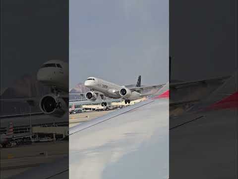 Porter Airlines Embraer E195-E2 Takeoff! Have you ever flown Porter? #embraer #porter #lasvegas