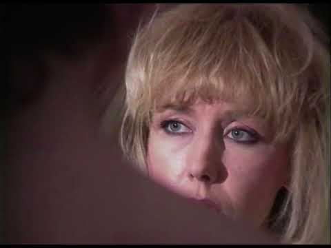 Un aizlido tērpa putni